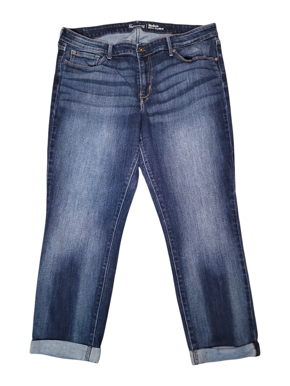 Levi's Women's Medium Dark Blue Boyfriend Capri Jeans